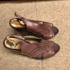 Like new Brown& Gold Michael Kors  woven like sling back wedge sandals size 7.